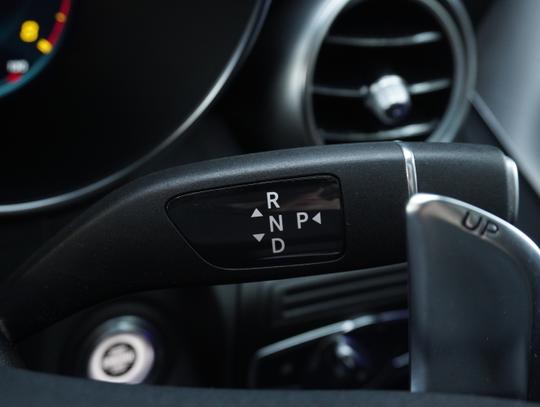 Mercedes-Benz GLC Photo 6da4d556-3c4c-4b10-8a50-e30f46cddc2f.jpg