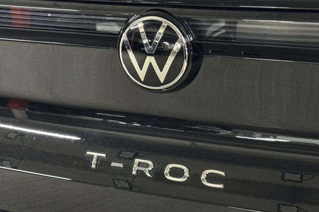Volkswagen T-Roc Photo 37