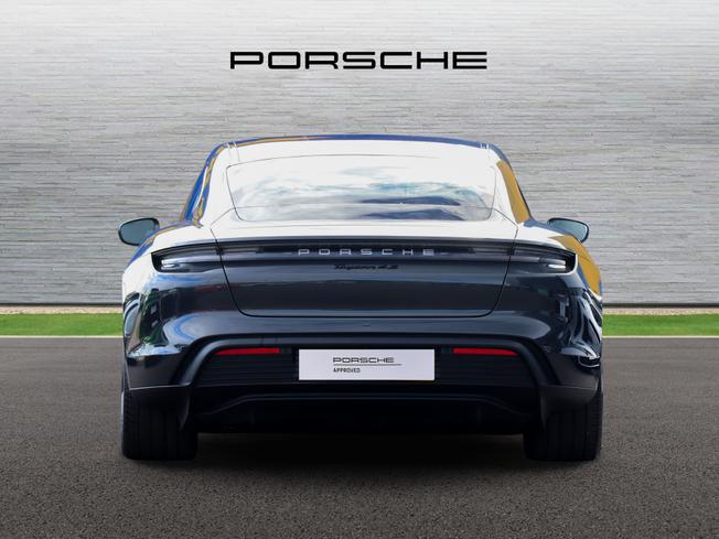 PORSCHE Taycan Photo 7