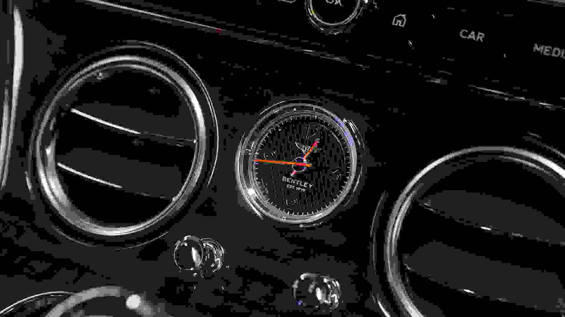 Bentley Continental GT Photo 6db828b4-ea4b-4548-8cef-91da445422ea.jpg
