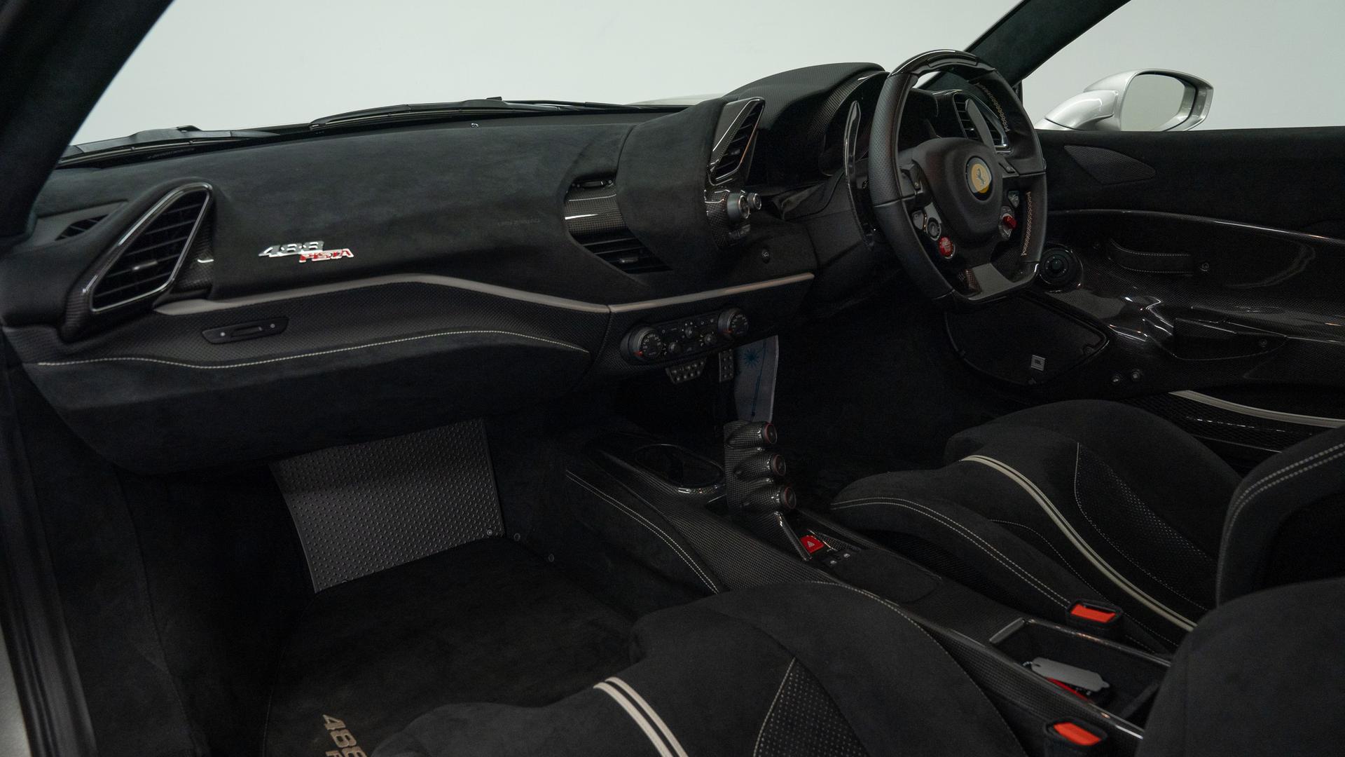 Ferrari 488 Photo 6dd72ed3-e0b5-438e-b701-93664c16c79d.jpg