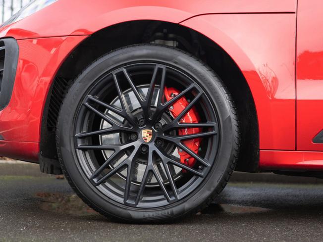 PORSCHE Macan Photo 4
