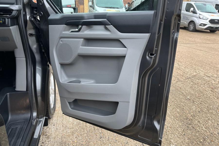 Ford TRANSIT CUSTOM Photo 6dd9a61e-090f-45f6-9441-1072fa02ceb2.jpg