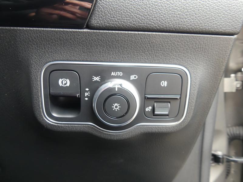 Mercedes-Benz B Class Photo 6de8c19c-7b32-467a-a50e-27a2c1ccf1ee.jpg