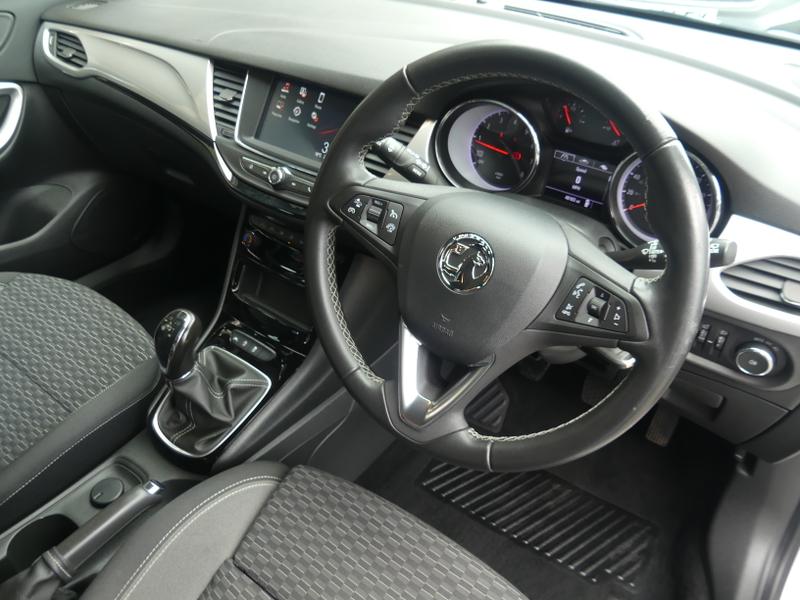 Vauxhall Astra Photo 6deab29d-9424-4554-afc9-14d25a414504.jpg