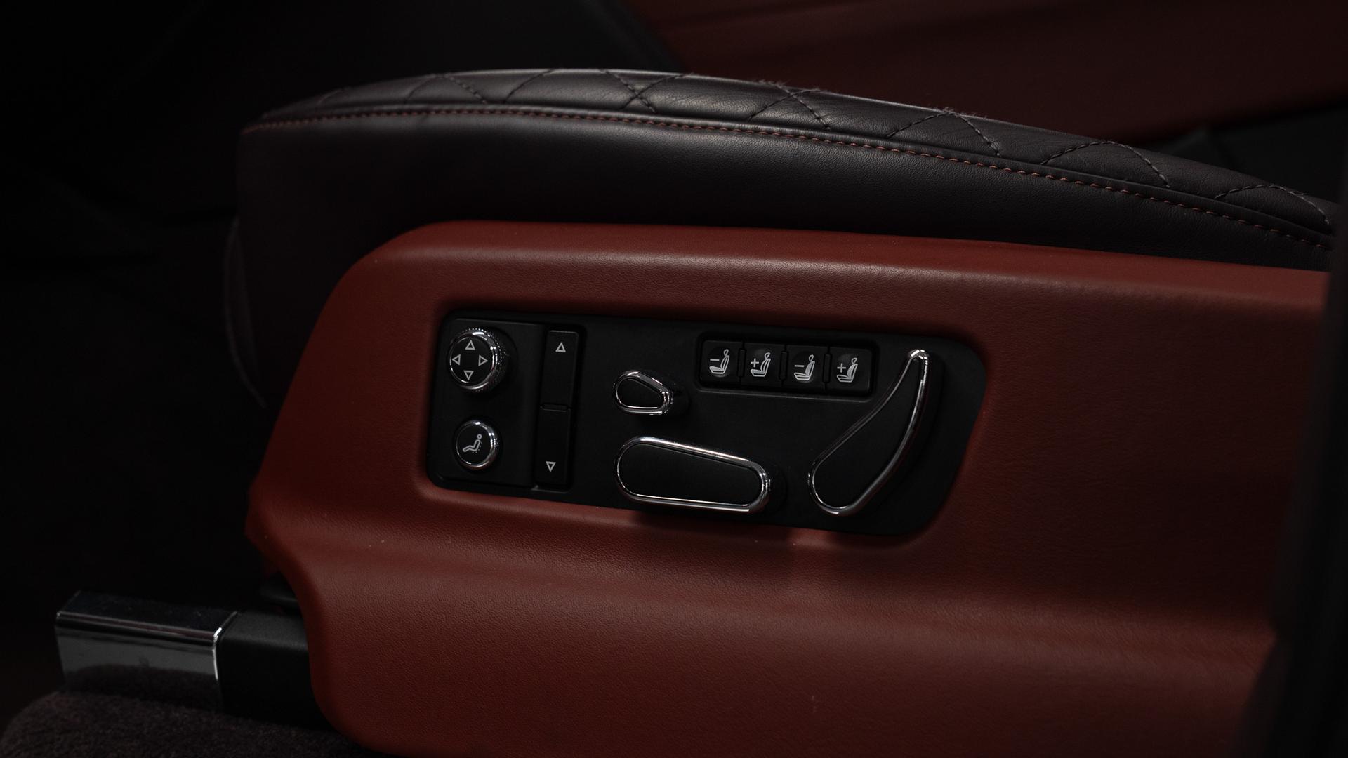 Bentley Bentayga Photo 6decd74d-5942-4aef-bbe2-3f95bb2ef4a8.jpg