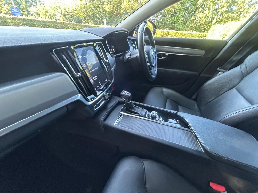 Used Volvo V90 YP18AHU 31