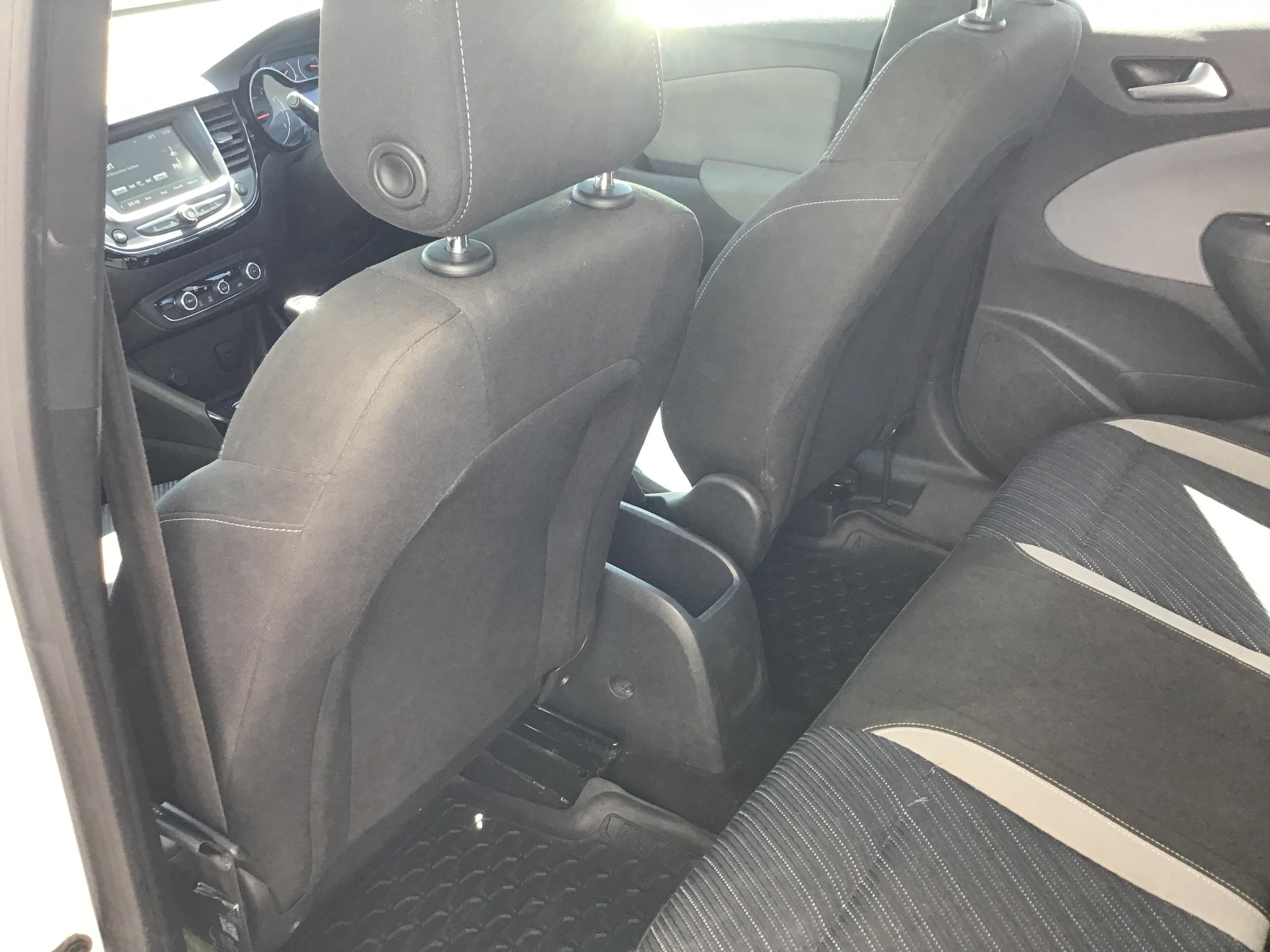 Vauxhall Crossland X Photo 9