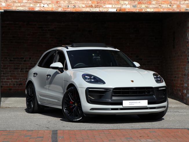 Porsche Macan Photo 1