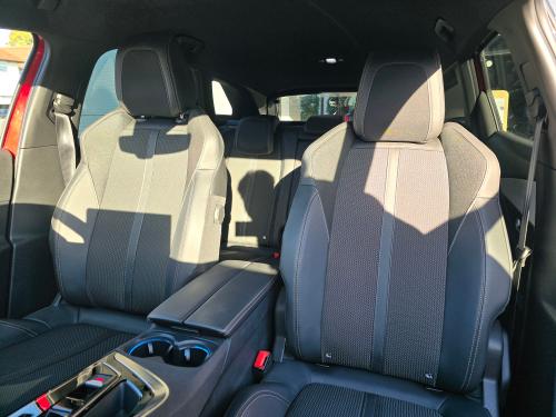 Peugeot 3008 Photo 6e48be2c-eda6-4d84-8156-44b1d4478135.jpg