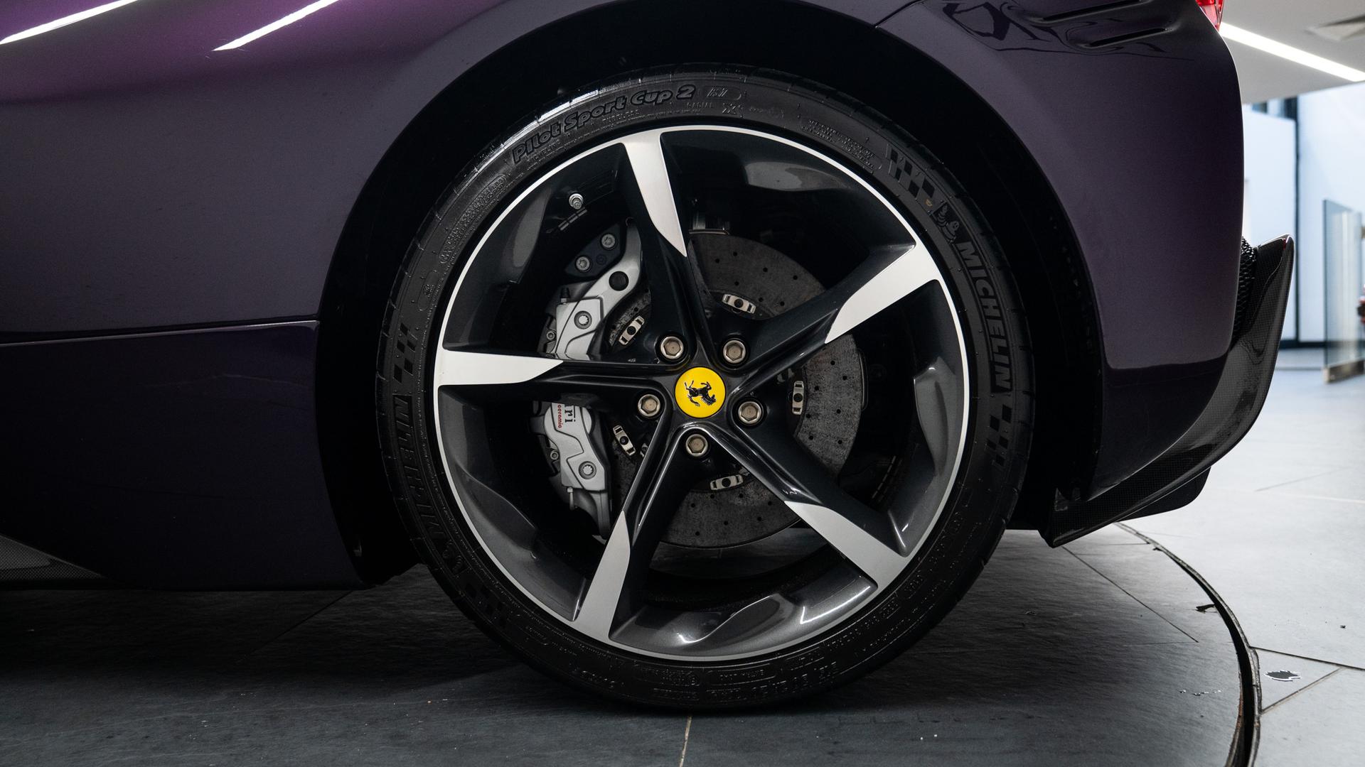 Ferrari SF90 Photo 6e4b98eb-ee65-4fa7-a573-cd3d1cca948e.jpg