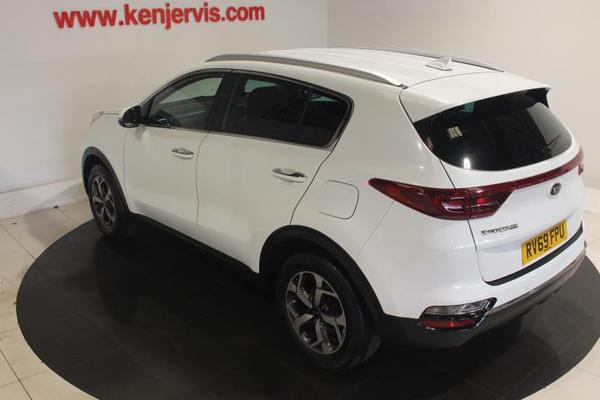 Kia Sportage 1.6 GDi 2 SUV 5dr Petrol Manual Euro 6 (s/s) (130 bhp) Photo 4