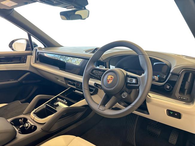 PORSCHE Cayenne Photo 35