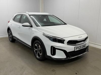 Used 2025 Kia XCeed 1.5 T-GDi MT 2 Fusion White at Kia Motors UK