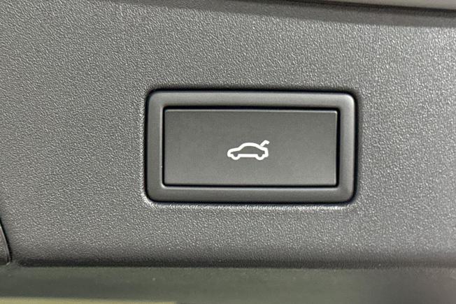 VOLKSWAGEN ID.5 Photo 22
