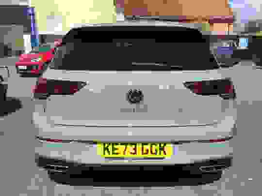 Volkswagen GOLF Photo 6e5b7319-b553-4e8d-8d7d-b5a08d5fac54.jpg