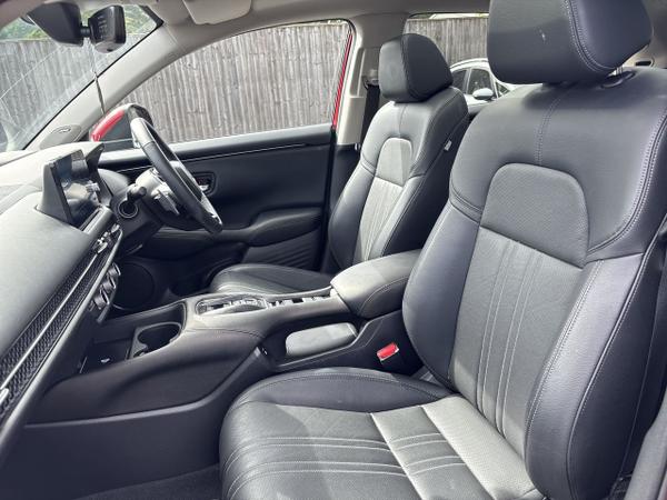Honda ZR-V Photo 1