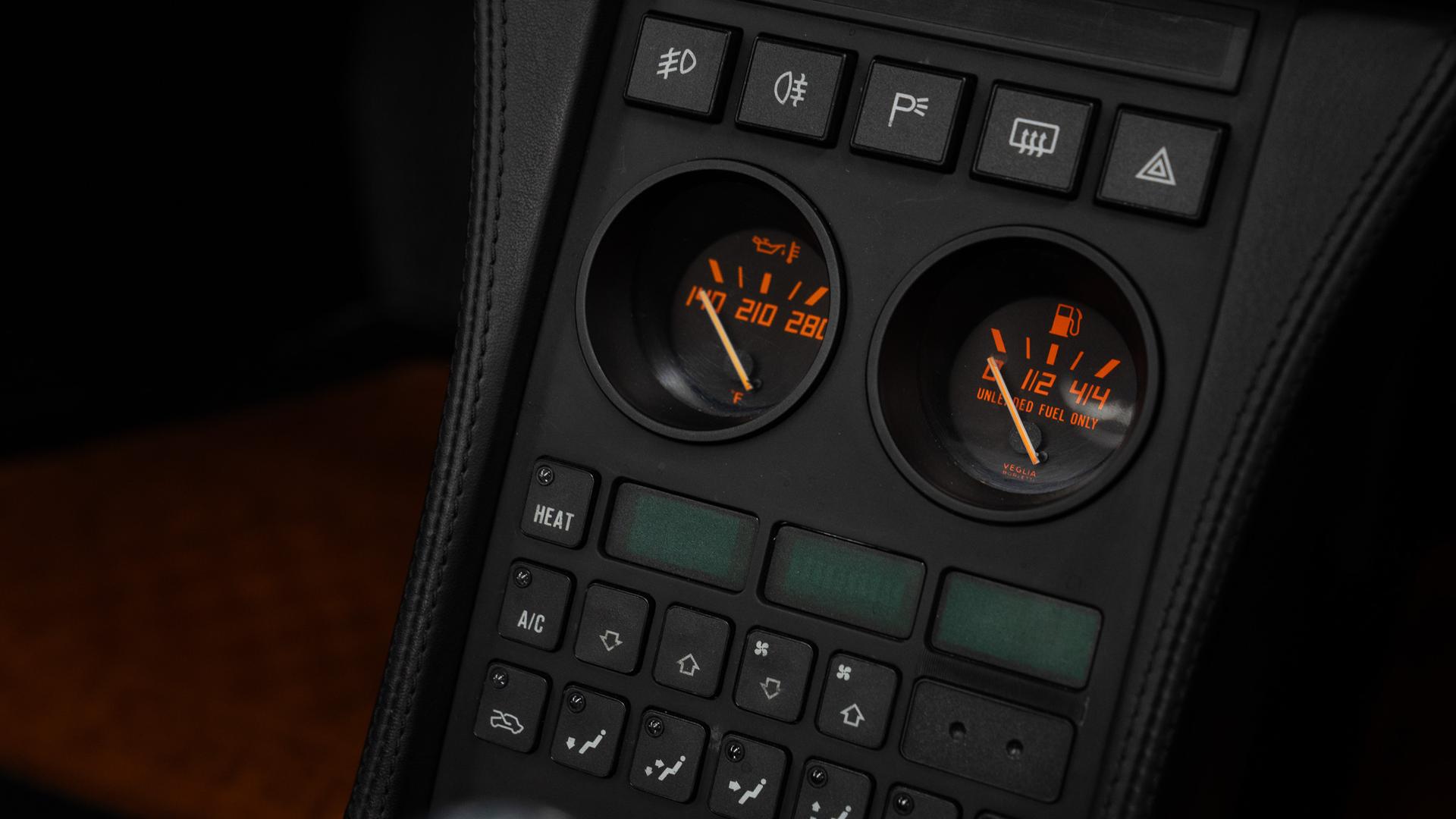 Ferrari 348 Photo 6e66a7b2-0459-4d05-b5c2-7f839af59e2f.jpg