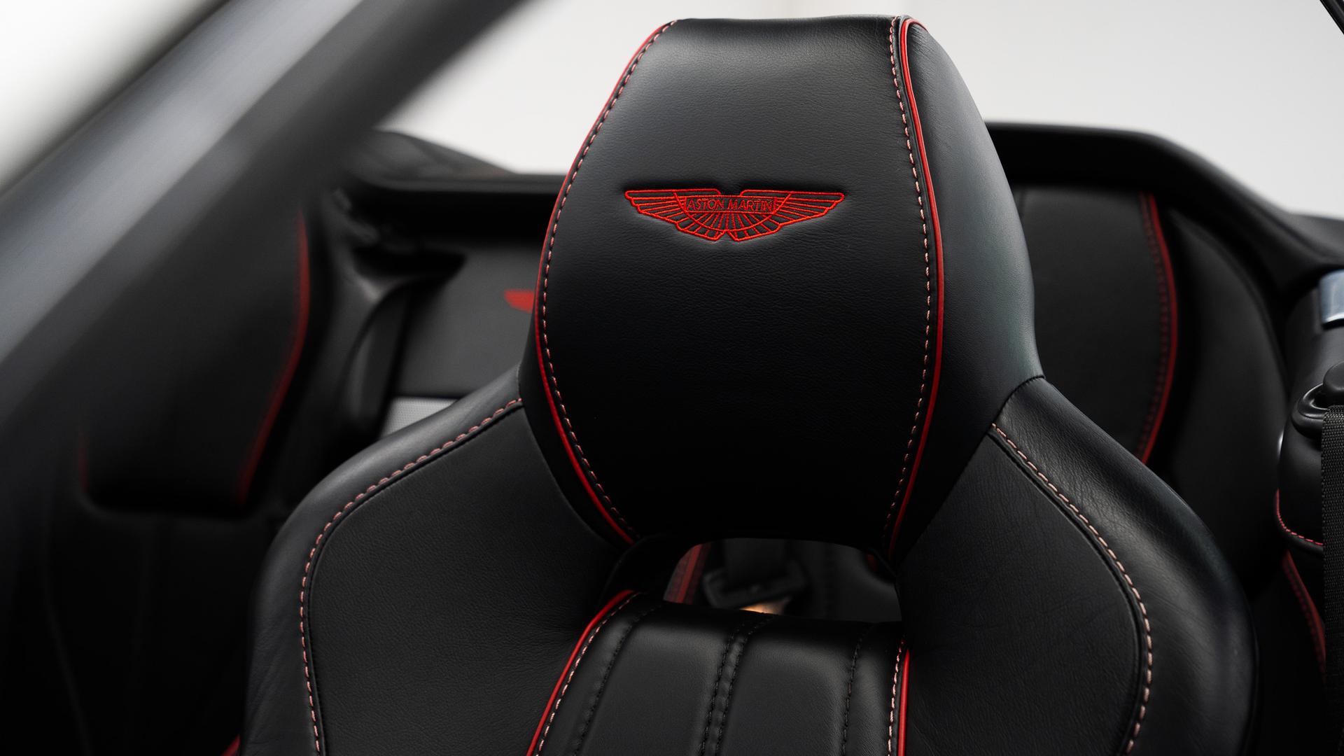 Aston Martin DB9 Photo 6e69d286-85c2-42f4-8e61-99b902f2fa83.jpg