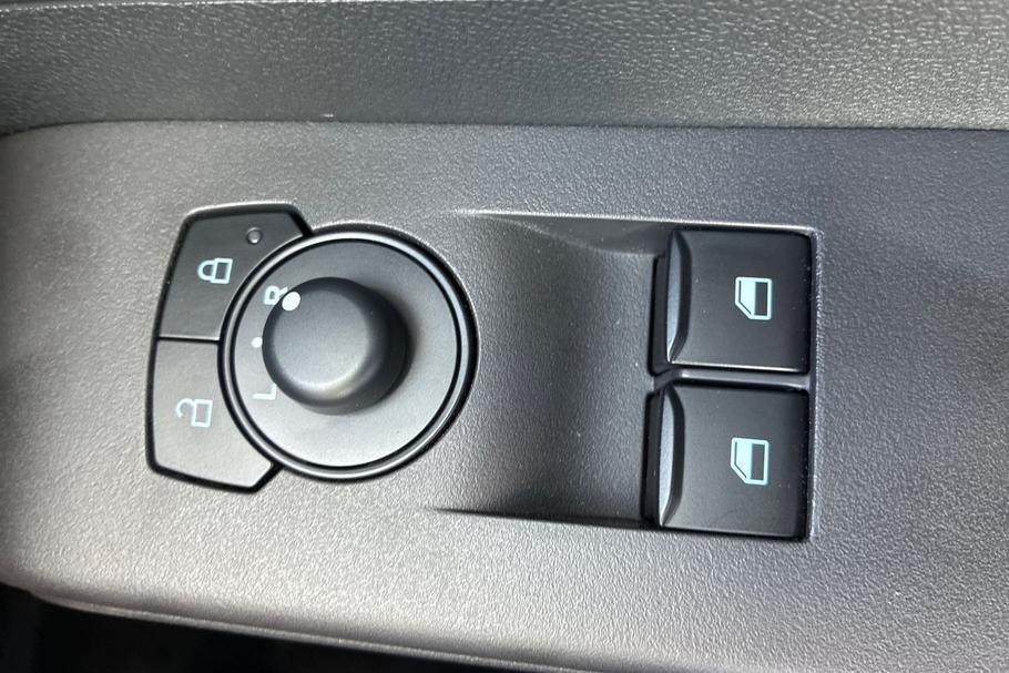 Used Ford TRANSIT COURIER N88077 18