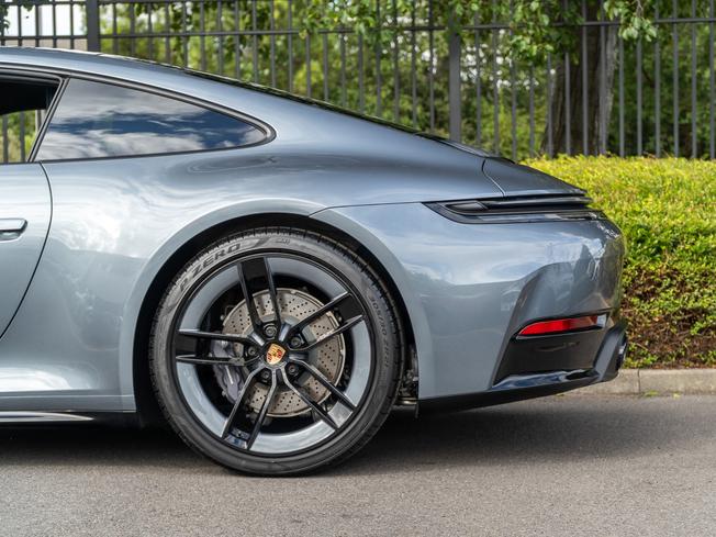 PORSCHE 911 Photo 47