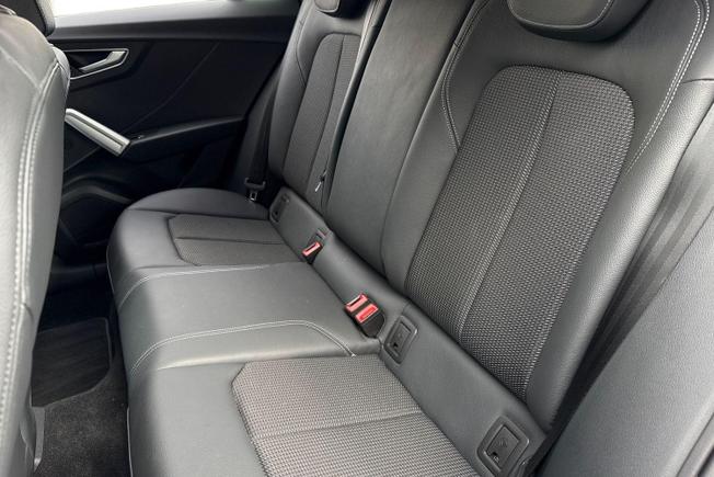 Audi Q2 Photo 9