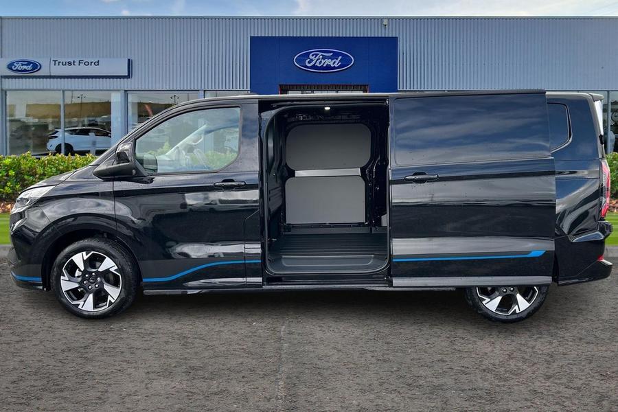Ford TRANSIT CUSTOM Photo 6e8c72a5-9e69-42d3-9341-e4b9e3ffa8b9.jpg