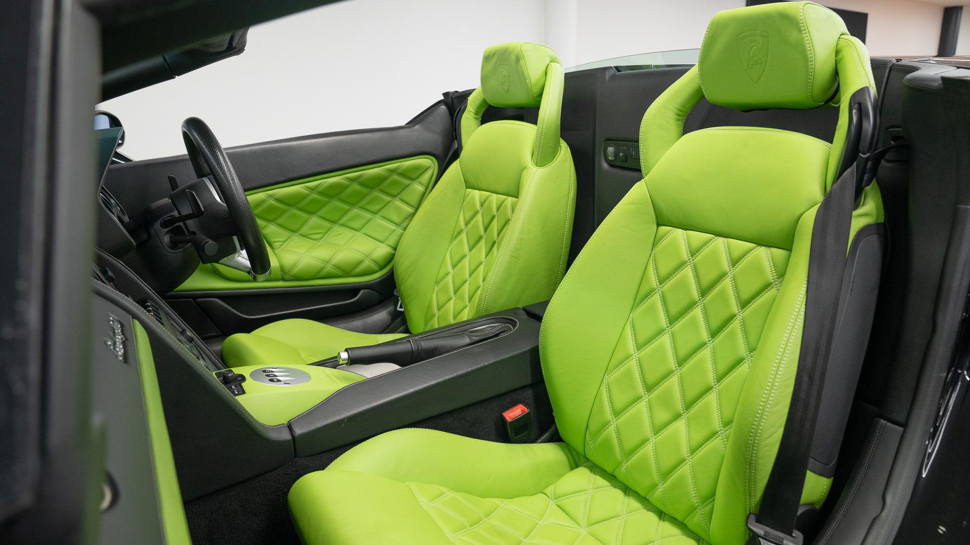 LAMBORGHINI Gallardo Photo 6ebbe439-1f7f-4817-b7f9-b7af0c40588c.jpg