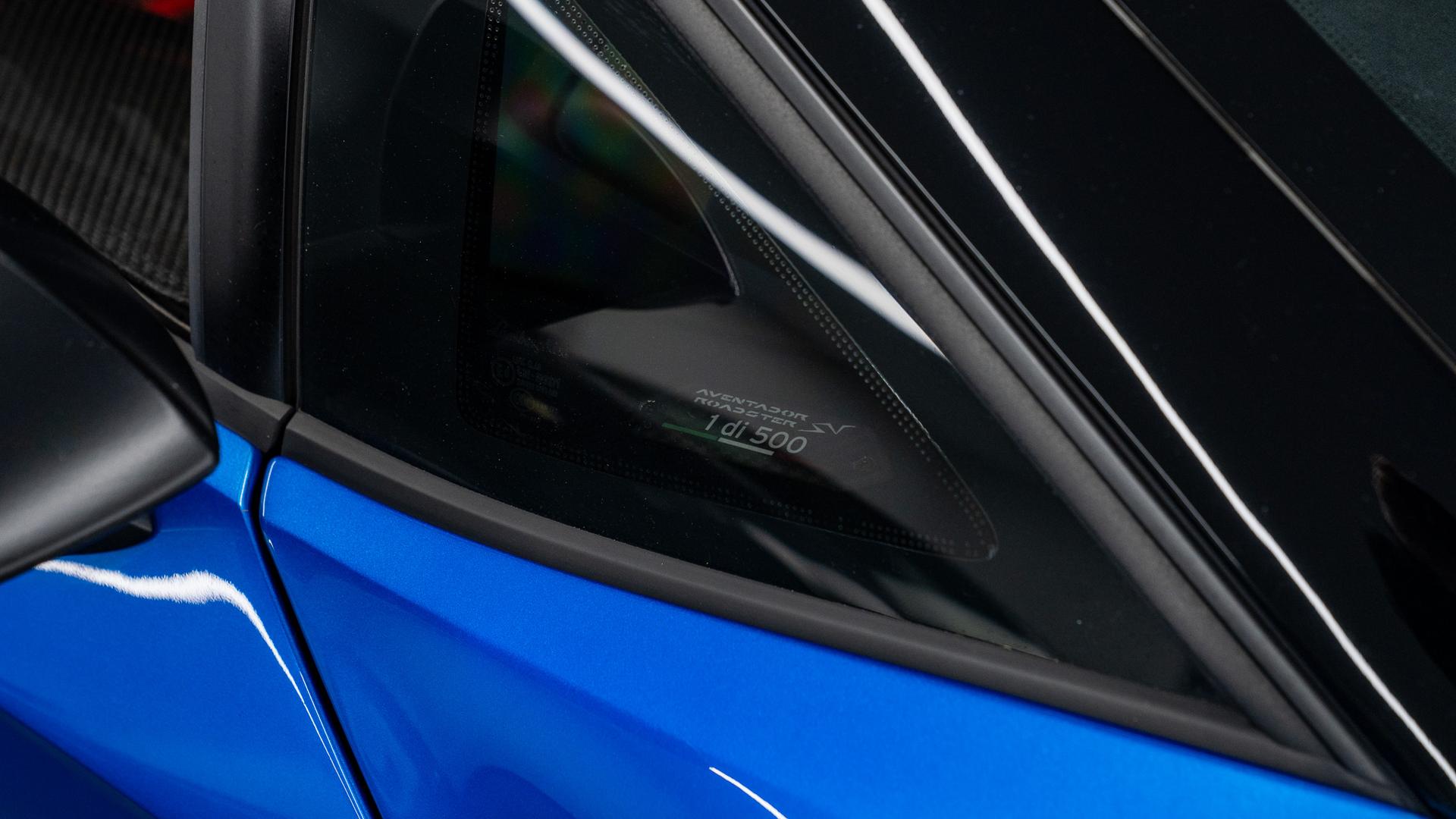 LAMBORGHINI Aventador Photo 6ec65b3d-d96b-475d-8a9b-5ac84f6ff0a1.jpg