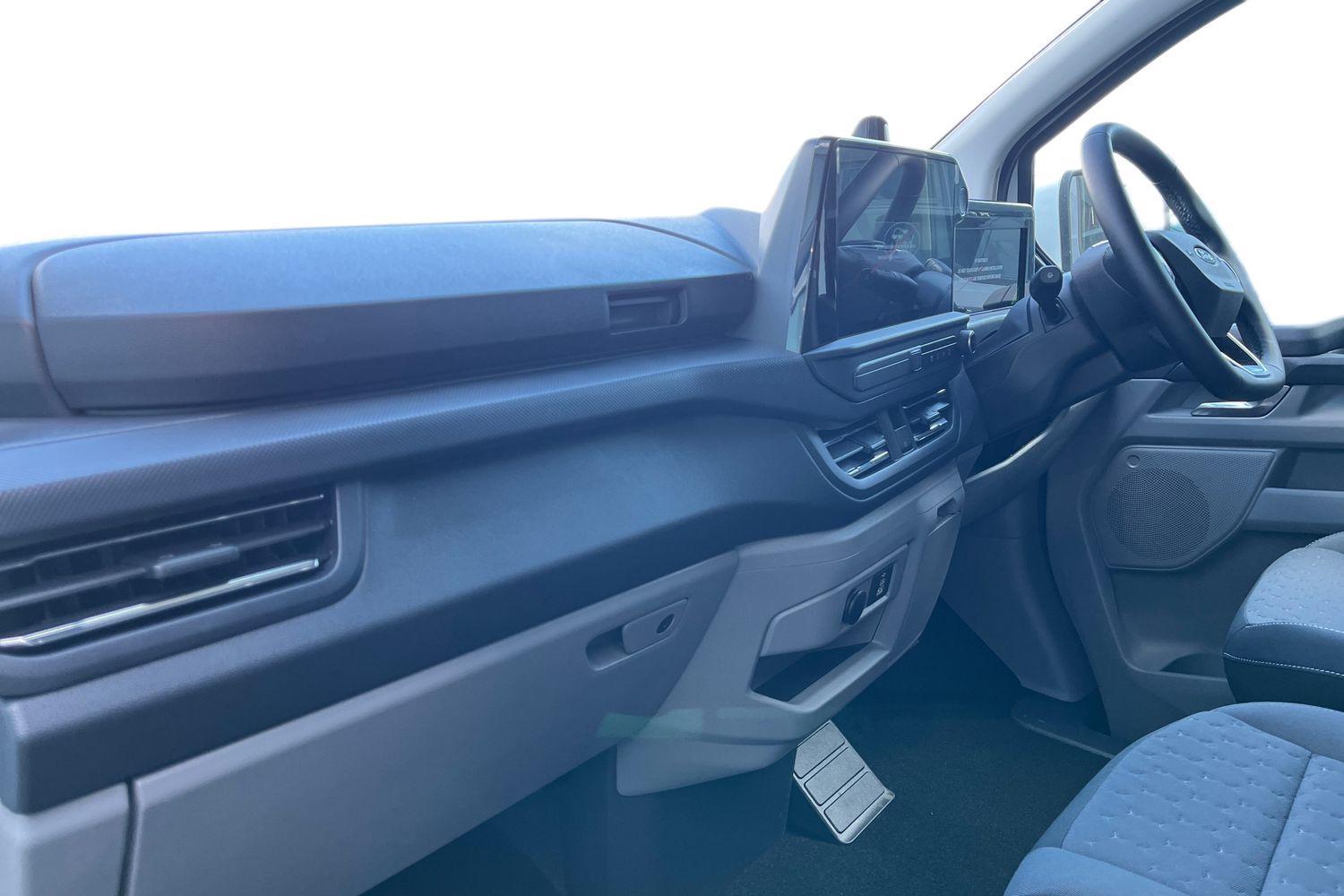 Ford TRANSIT CUSTOM Photo 3