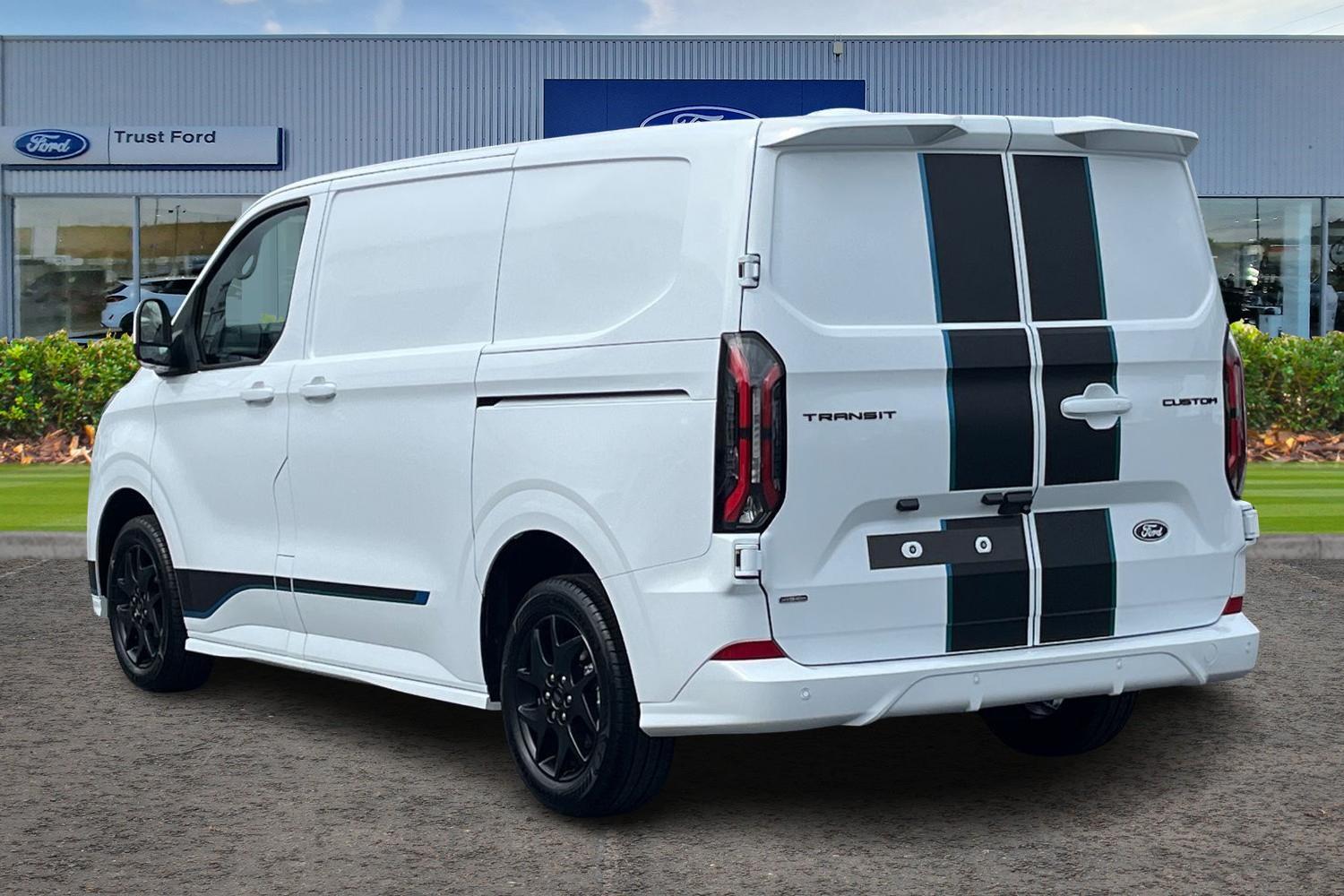 Ford TRANSIT CUSTOM Photo 1
