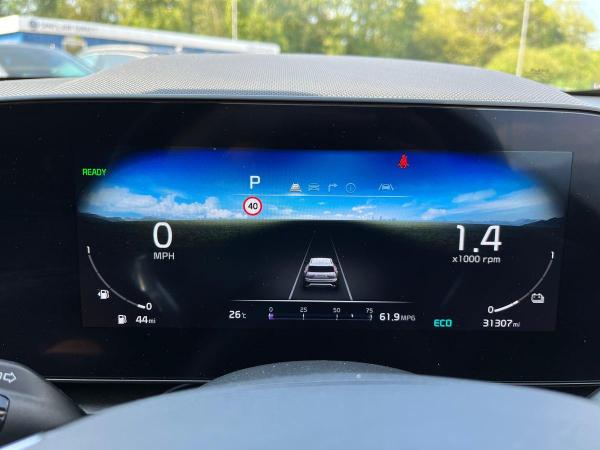 Kia Niro Photo 6ef9900b-f5e9-4875-9d6b-34a0118d3a5c.jpg