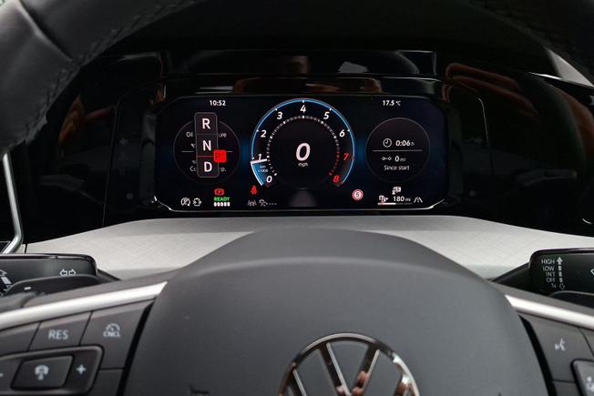 VOLKSWAGEN Golf Photo 15