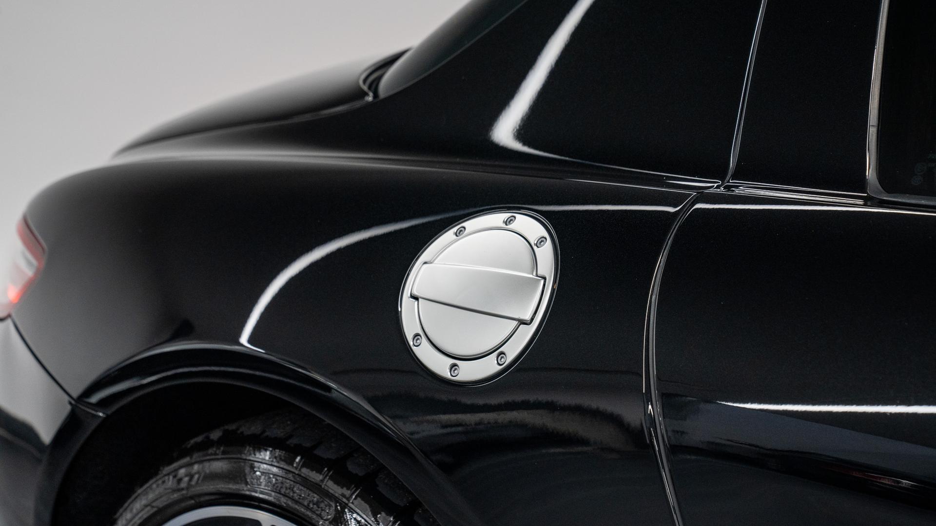 Mercedes-Benz SLS Photo 6f1f87fc-b146-4a7e-a0d6-b6c966810ca3.jpg