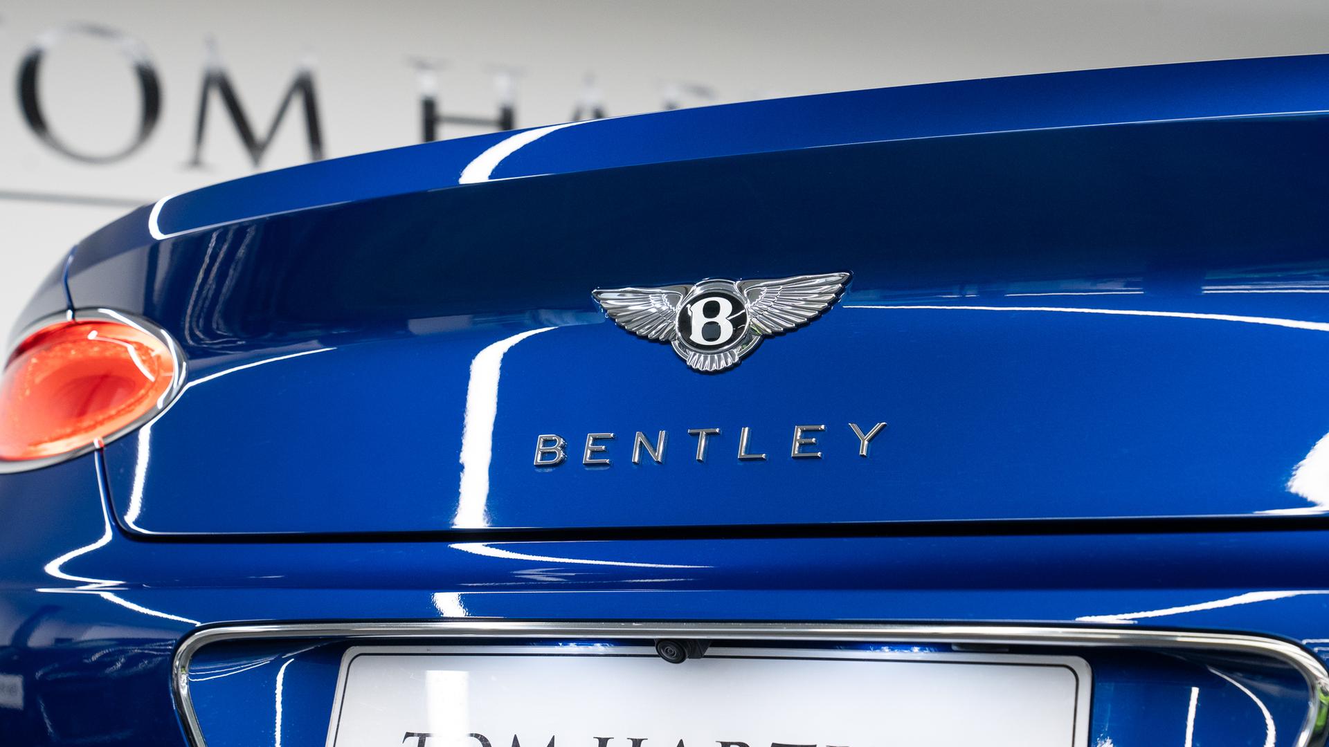 Bentley Continental GTC Photo 6f2f2072-e3d5-4e84-afda-8cb86b7d1863.jpg