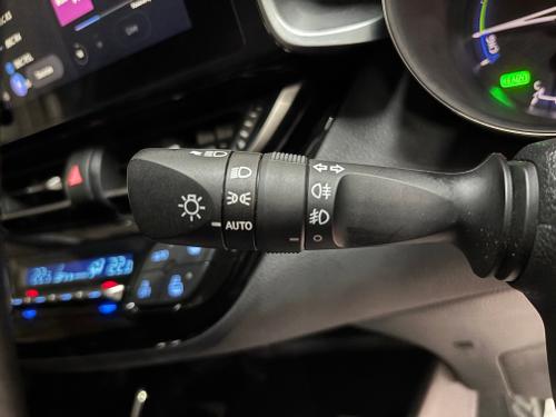 Toyota C-HR Photo 6f38be07-47e9-405e-8a9f-28e01f33be82.jpeg