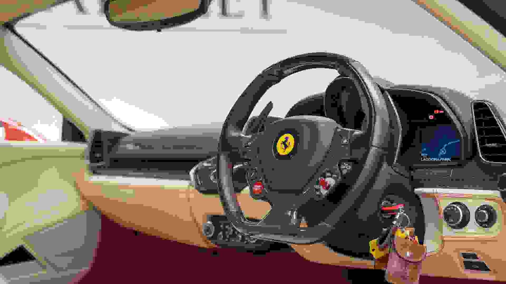 Ferrari 458 Photo 6f44484d-cc5c-47b3-9f07-65845bc8da73.jpg