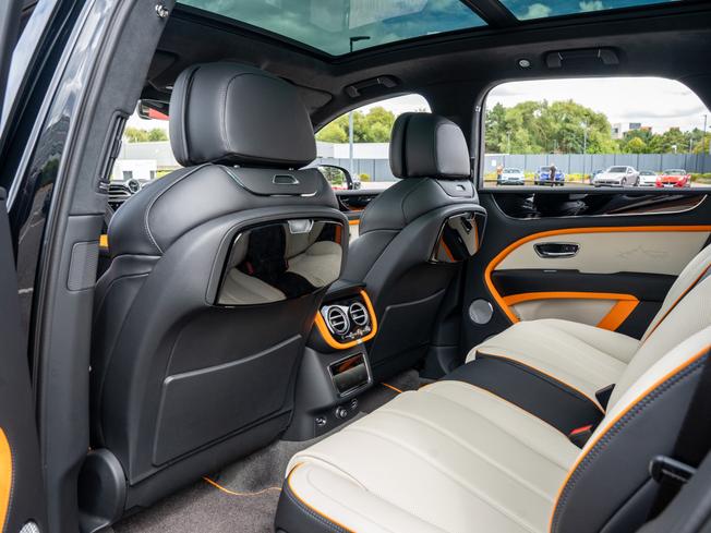 BENTLEY Bentayga Photo 23