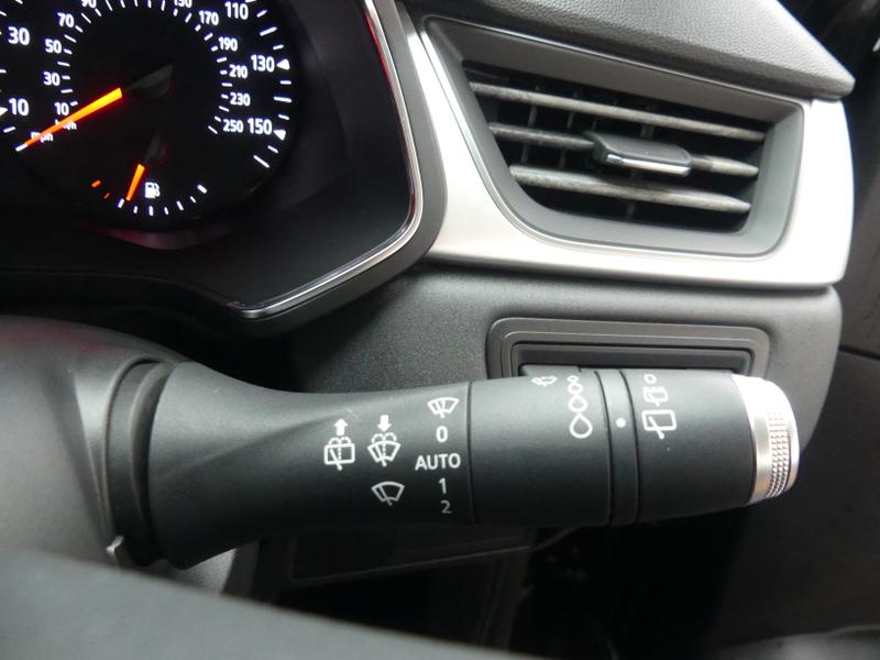 Renault Captur Photo 6f53bed2-f57d-4f8a-a3e6-4cd2144d190c.jpg