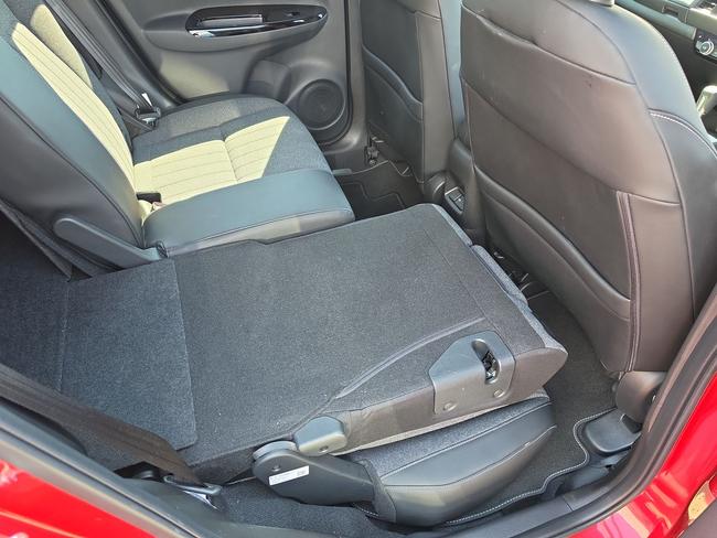 Honda Jazz Photo 6f53e8eb-4abf-4a60-90e7-017d8fbda5fc.jpg