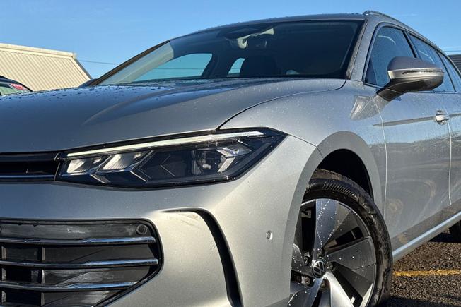 VOLKSWAGEN Passat Photo 50