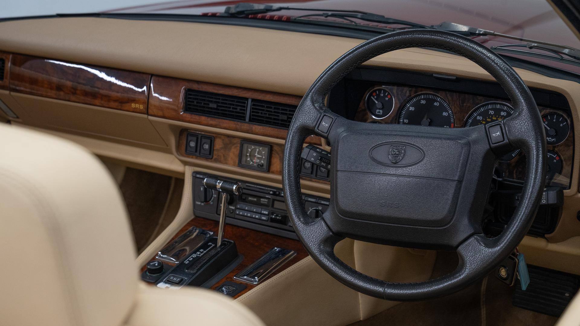 Jaguar XJ-S Photo 6f5c8765-517d-42a5-b401-e508d97e4e50.jpg