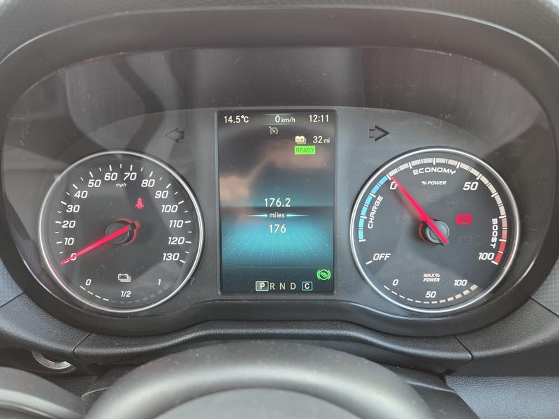 Mercedes-Benz eCitan Photo 6f5e30a1-b85e-458a-b111-ece36fbefe24.jpg