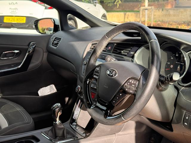 Kia Ceed Photo 6f5fff90-a434-4c16-9b56-af9dd1972f28.jpg