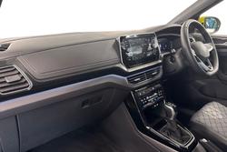 Volkswagen T-CROSS Photo 2