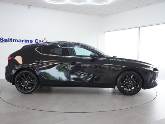 Mazda 3 Photo 6f6a0969-ddaa-49f7-b05b-8113ec5b8c10.jpg