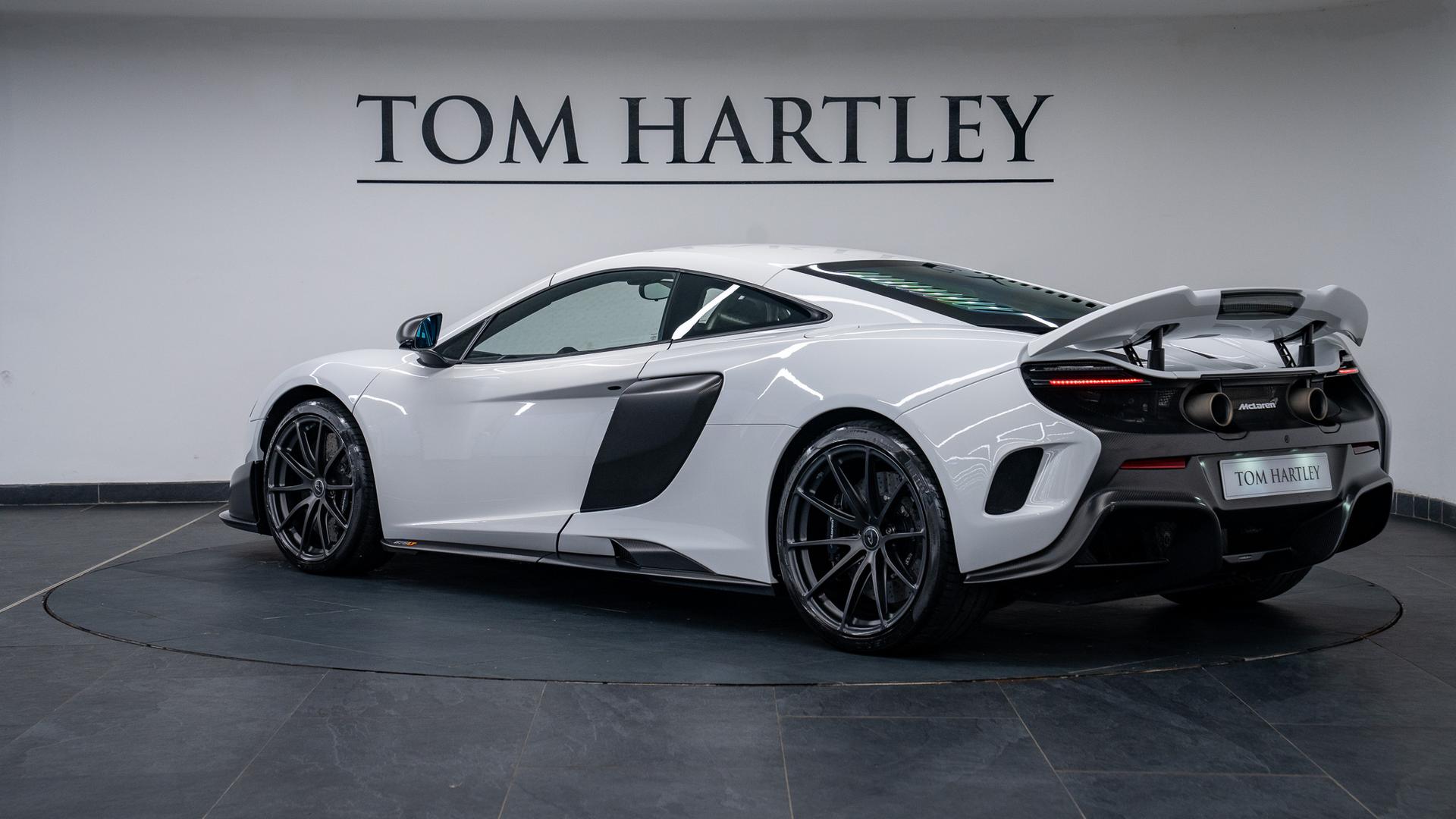 McLaren 675 LT Photo 6f75bbad-8b7a-43a6-a0e2-8934a6d7db6e.jpg