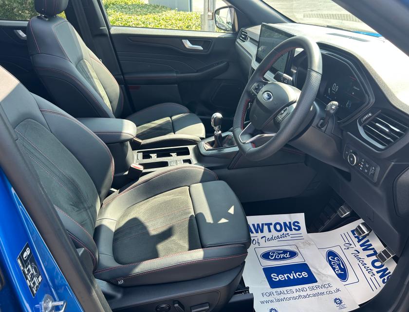 Ford Kuga Photo 6f8438a5-1556-4462-9fb2-84ce17078969.jpg
