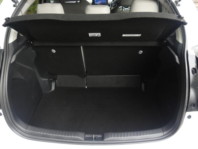 Toyota Yaris Photo 6fa95184-7789-4007-9aa3-3359ab3f48d5.jpg
