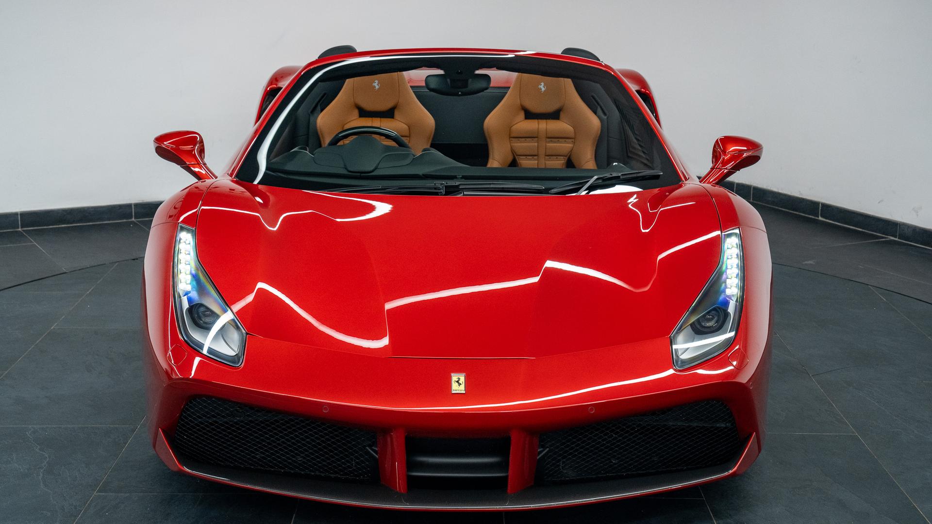 Ferrari 488 Photo 6fb54e78-4049-458f-becd-494b20302351.jpg